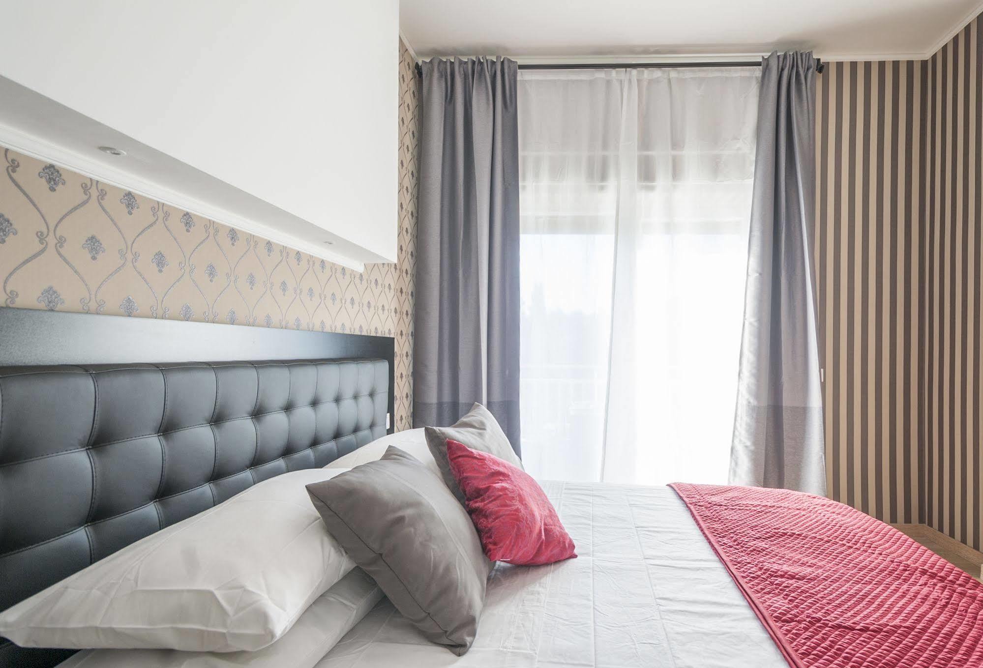 Happy Holiday In Rome B&B Экстерьер фото