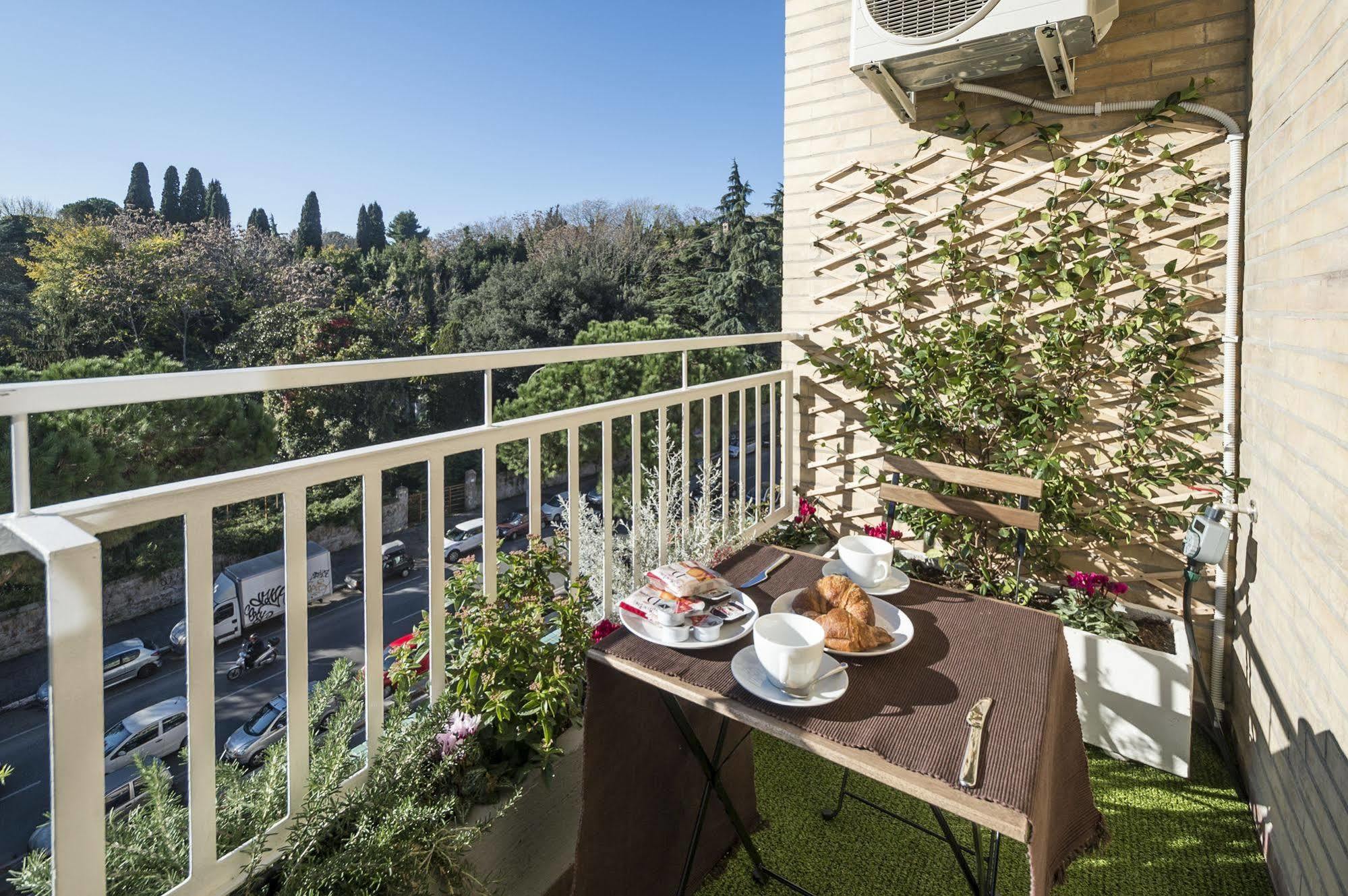 Happy Holiday In Rome B&B Экстерьер фото